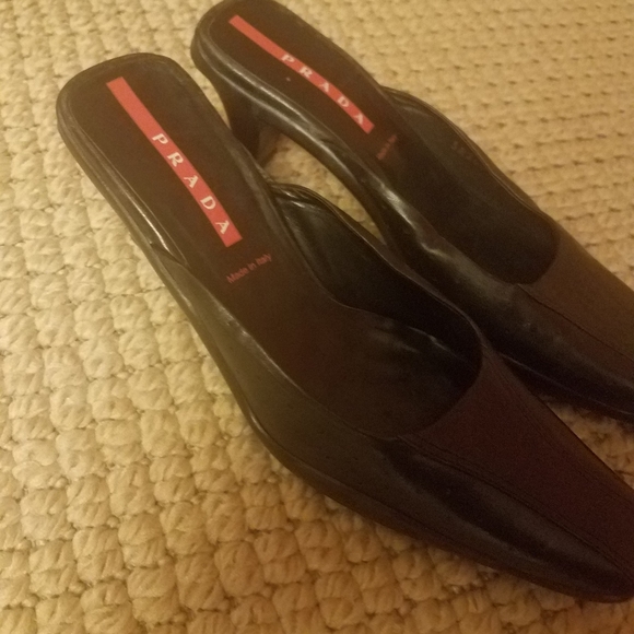 Authentic Prada 41 shoes - Picture 1 of 3